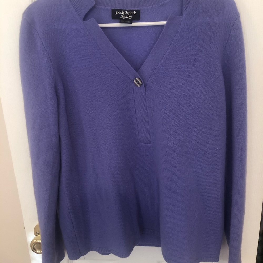 Peck & Peck purple pullover. Size M